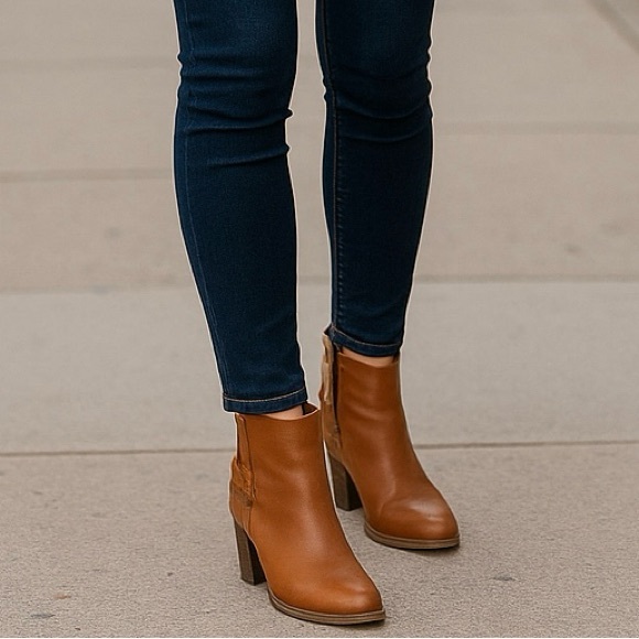 Charlotte Chestnut Ankle Booties by Baretraps | Size 8M Vegan Leather Block Heel - Picture 1 of 14
